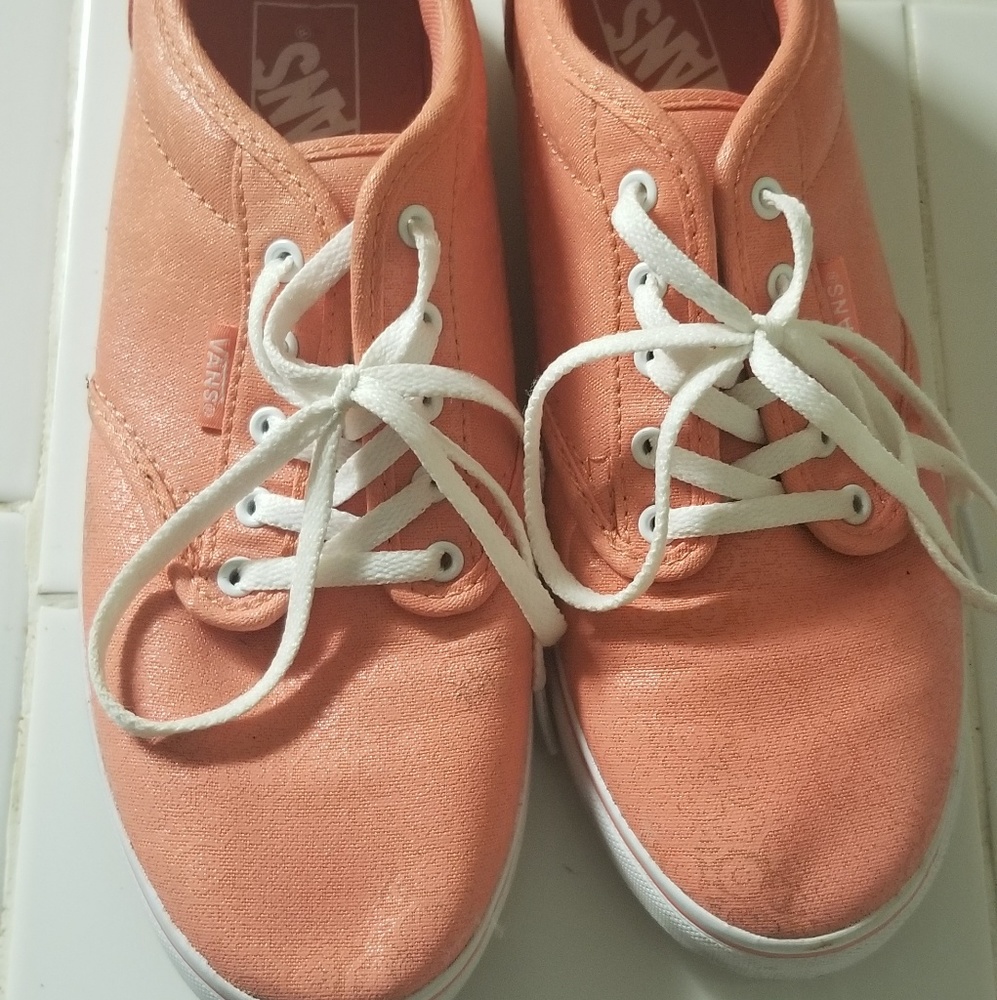 Van's